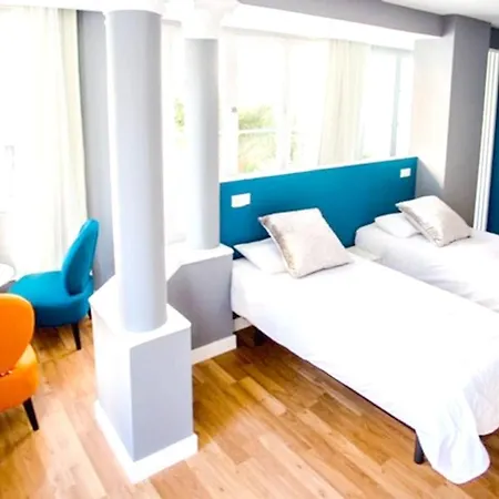 Daire Studio In With Wonderful City View Terrace And Wifi 300 M From The Beach